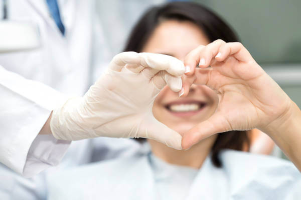 на страницах нашей клиники Smile Centrum в Праге.
